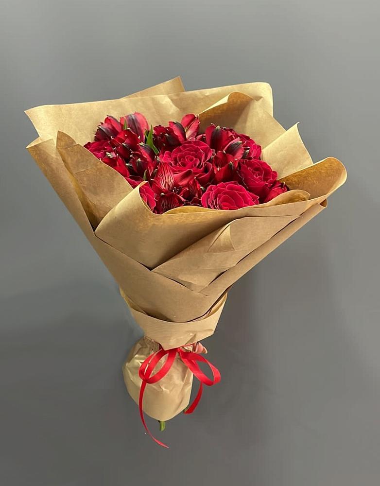 Букет цветов из: Альстромерии и Розы в Мордвес