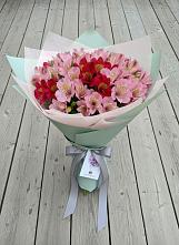 Букет цветов из:  Альстромерии #REPLACE_PRED# Мордвес