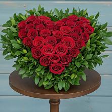 Цветочная композиция из Розы в виде сердца в Мордвес