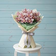 Букет цветов из:  Орхидеи и Розы в Мордвес