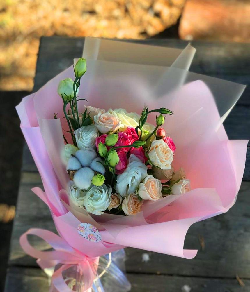 Букет цветов из: Розы и Лизиантусы в Мордвес