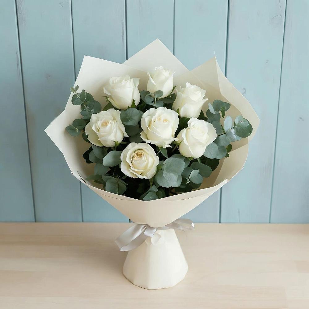 Букет Белые розы в Эвкалипте в Мордвес
