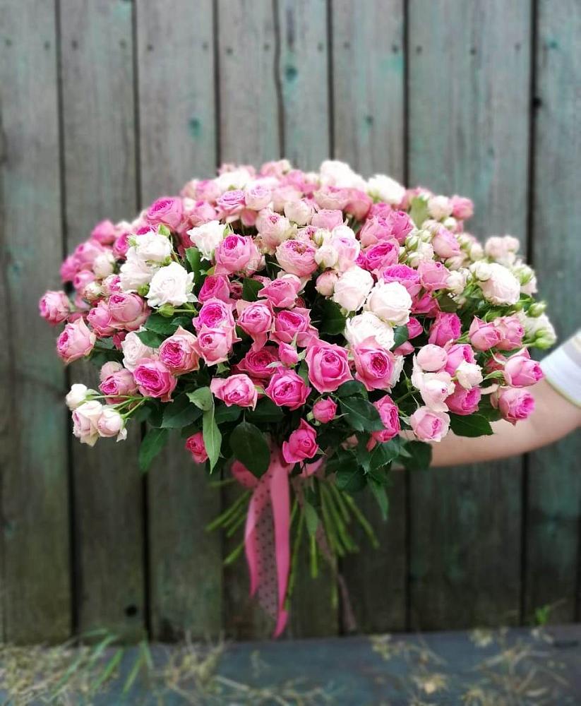 Букет Розовые кустовые розы Натали и Лав Лидия в Мордвес