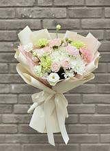 Букет цветов из:  Гвоздики, Розы, Лизиантусы и Хризантемы #REPLACE_PRED# Мордвес