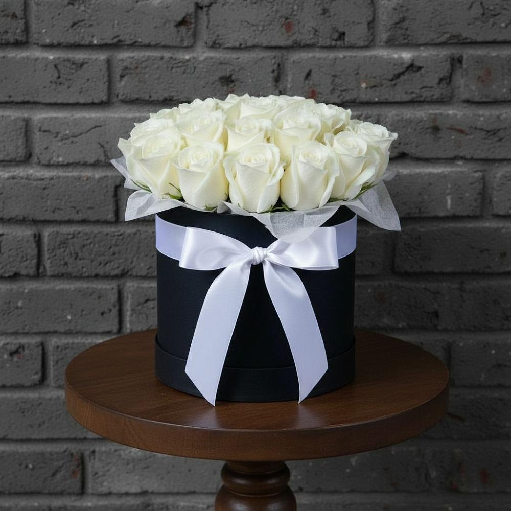 Цветочная композиция из Розы в шляпной коробке в Мордвес