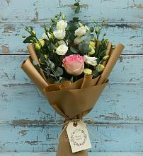 Букет цветов из:  Розы и Лизиантусы в Мордвес