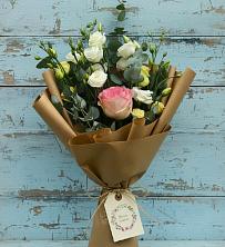 Букет цветов из:  Розы и Лизиантусы в Мордвес