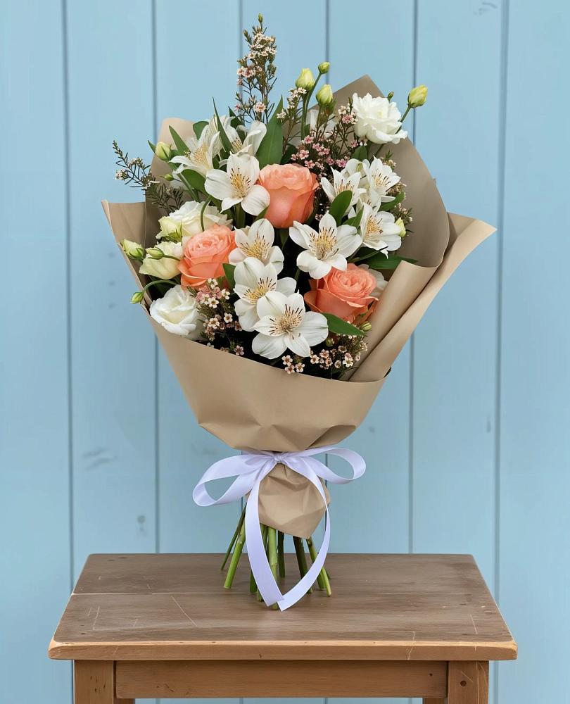 Букет цветов из: Альстромерии, Лизиантусы, Розы и Хризантемы в Мордвес