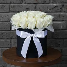 Цветочная композиция из Розы в шляпной коробке в Мордвес