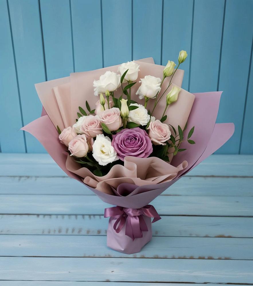 Букет цветов из: Розы и Лизиантусы в Мордвес